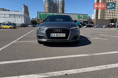 Седан Audi A3 2016 в Киеве