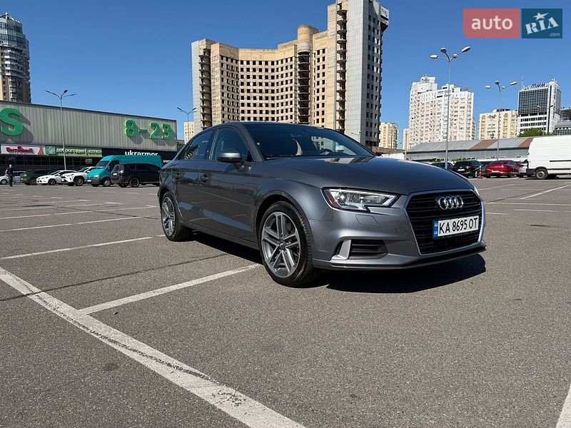 Седан Audi A3 2016 в Киеве