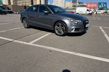 Седан Audi A3 2016 в Киеве