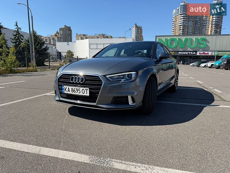 Седан Audi A3 2016 в Киеве