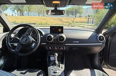 Седан Audi A3 2016 в Киеве