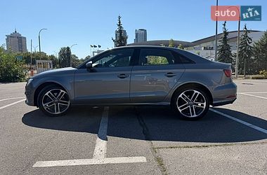 Седан Audi A3 2016 в Киеве