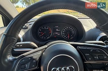 Седан Audi A3 2016 в Киеве