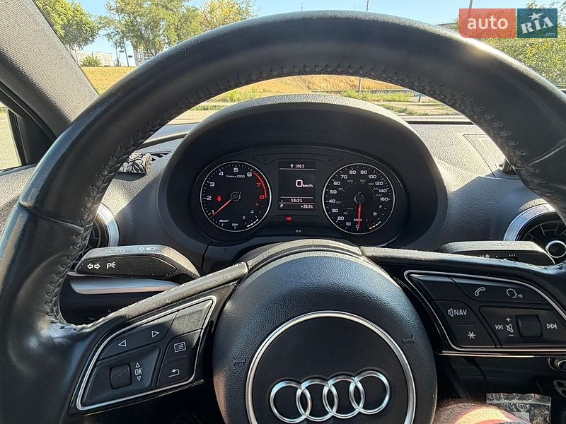 Седан Audi A3 2016 в Киеве
