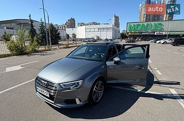 Седан Audi A3 2016 в Киеве
