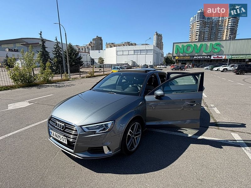 Седан Audi A3 2016 в Киеве