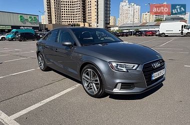 Седан Audi A3 2016 в Киеве