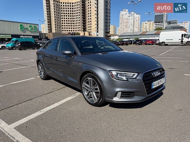 Седан Audi A3 2016 в Киеве