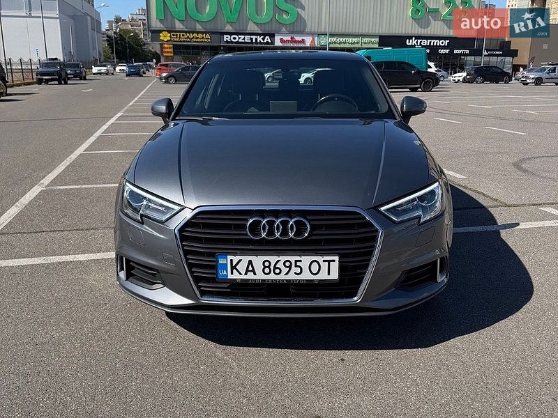 Седан Audi A3 2016 в Киеве