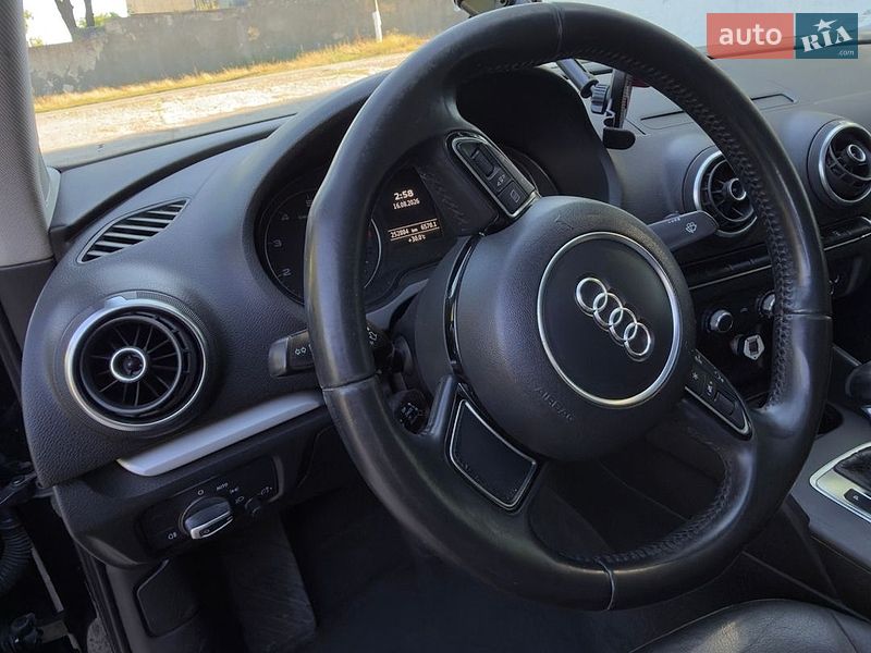 Седан Audi A3 2014 в Кодыме