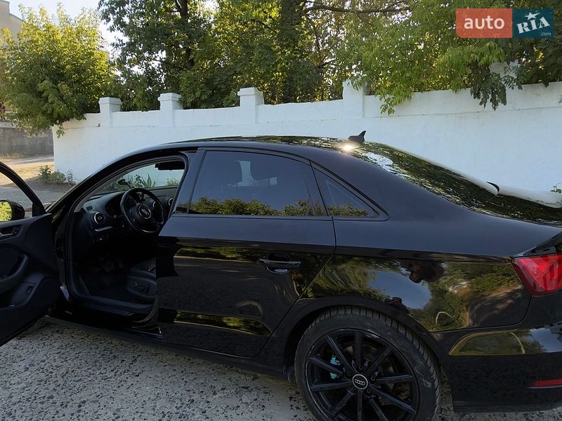 Седан Audi A3 2014 в Кодыме
