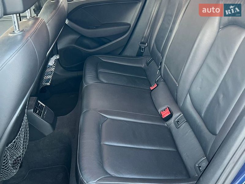 Седан Audi A3 2015 в Киеве
