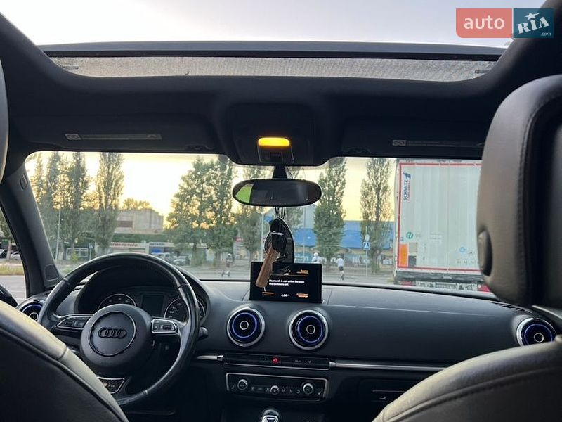 Седан Audi A3 2015 в Киеве