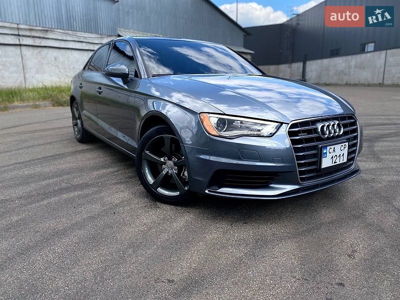 Седан Audi A3 2015 в Киеве