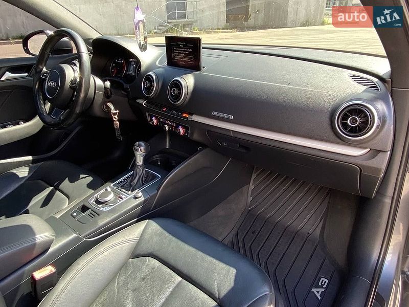 Седан Audi A3 2015 в Киеве