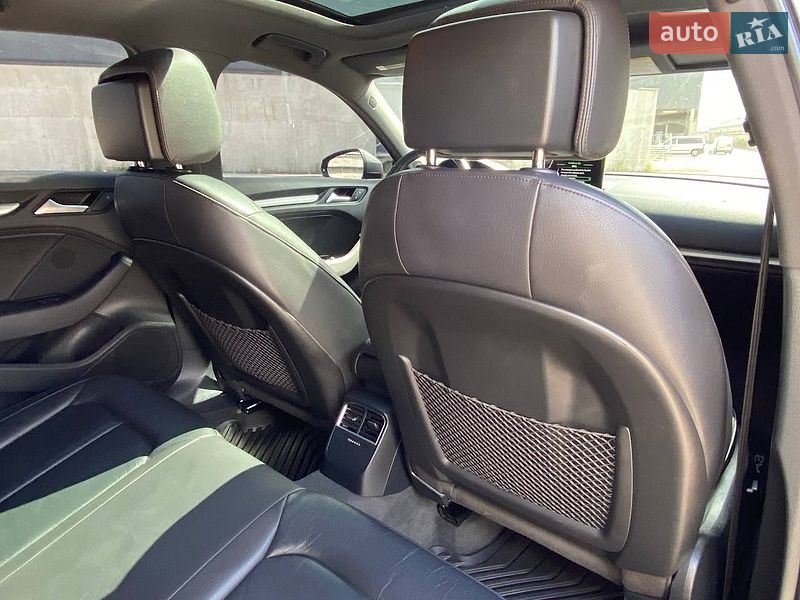 Седан Audi A3 2015 в Киеве