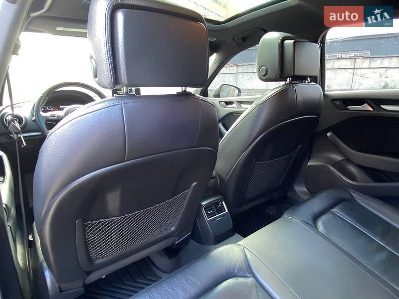 Седан Audi A3 2015 в Киеве