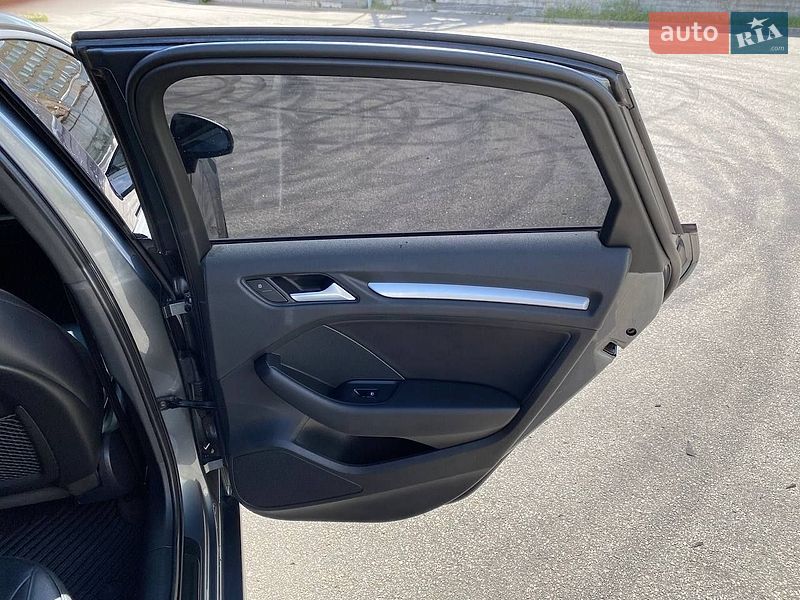 Седан Audi A3 2015 в Киеве