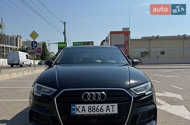 Седан Audi A3 2017 в Киеве
