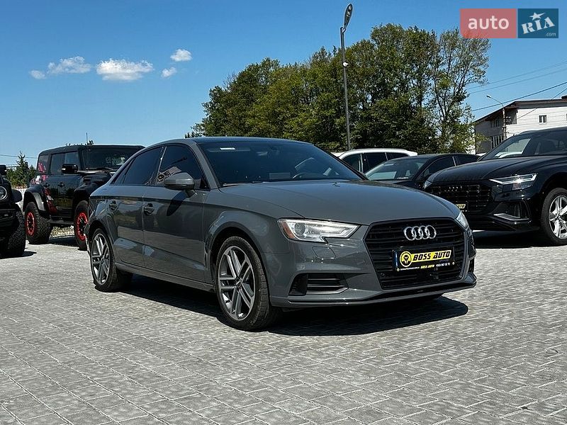 Седан Audi A3 2020 в Ивано-Франковске