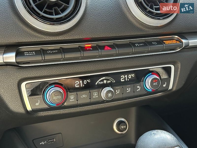 Седан Audi A3 2020 в Ивано-Франковске