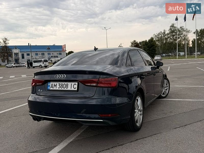 Седан Audi A3 2016 в Житомире