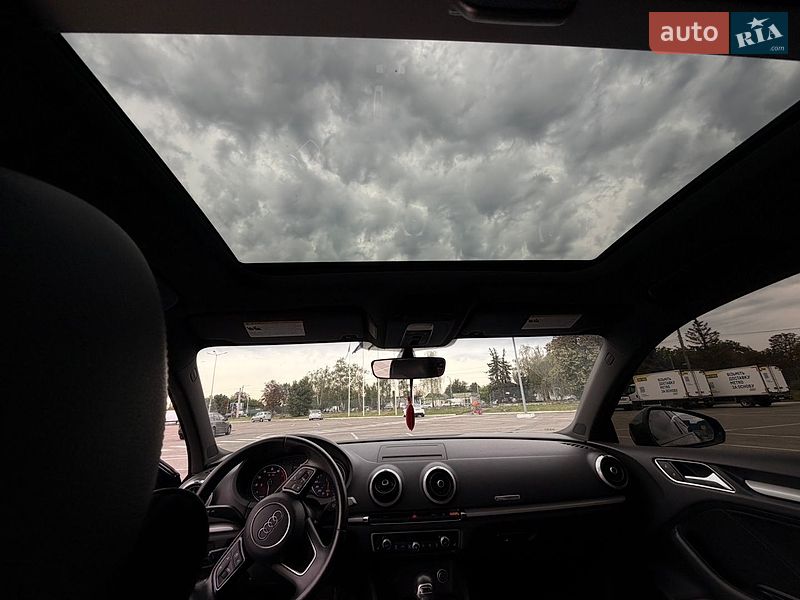 Седан Audi A3 2016 в Житомире