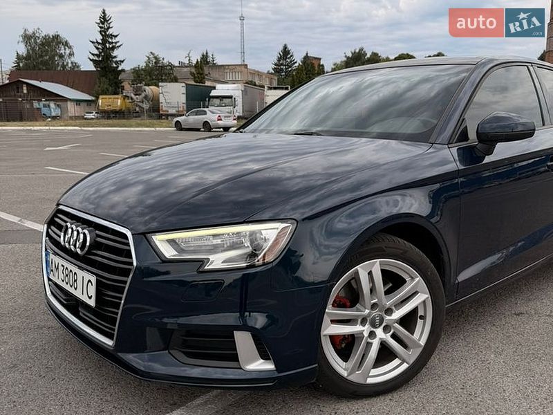 Седан Audi A3 2016 в Житомире