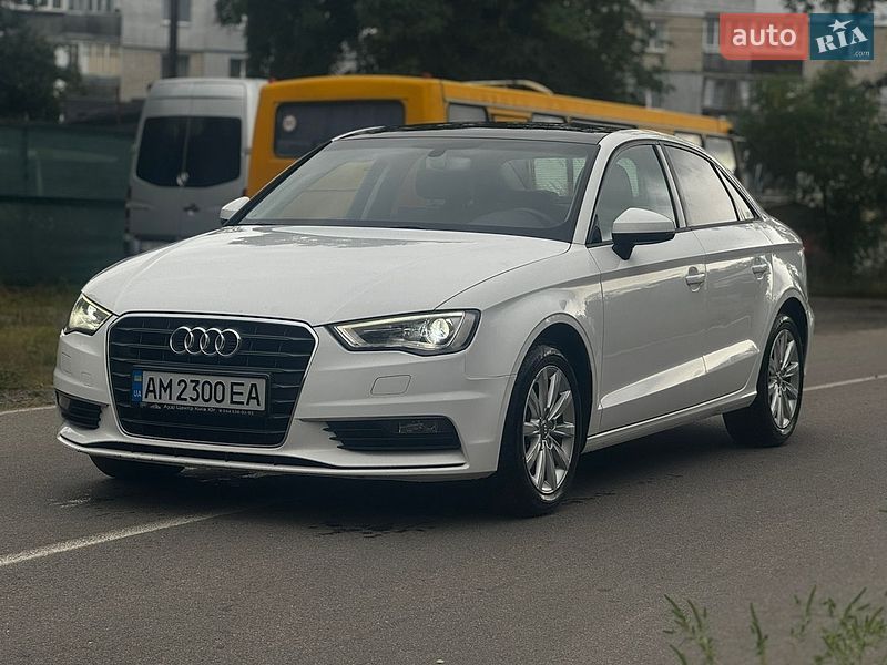 Седан Audi A3 2015 в Малине