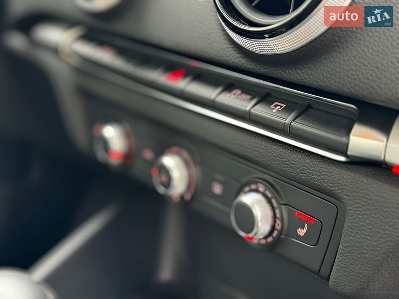 Седан Audi A3 2015 в Малине