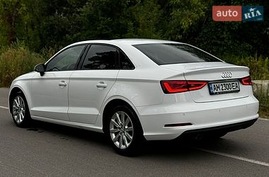 Седан Audi A3 2015 в Малине