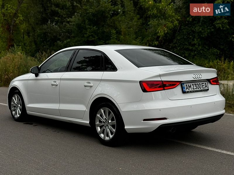 Седан Audi A3 2015 в Малине