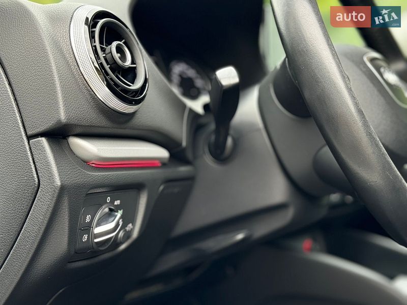 Седан Audi A3 2015 в Малине