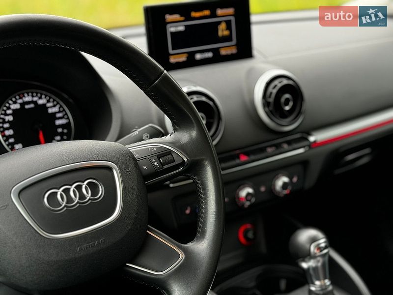 Седан Audi A3 2015 в Малине