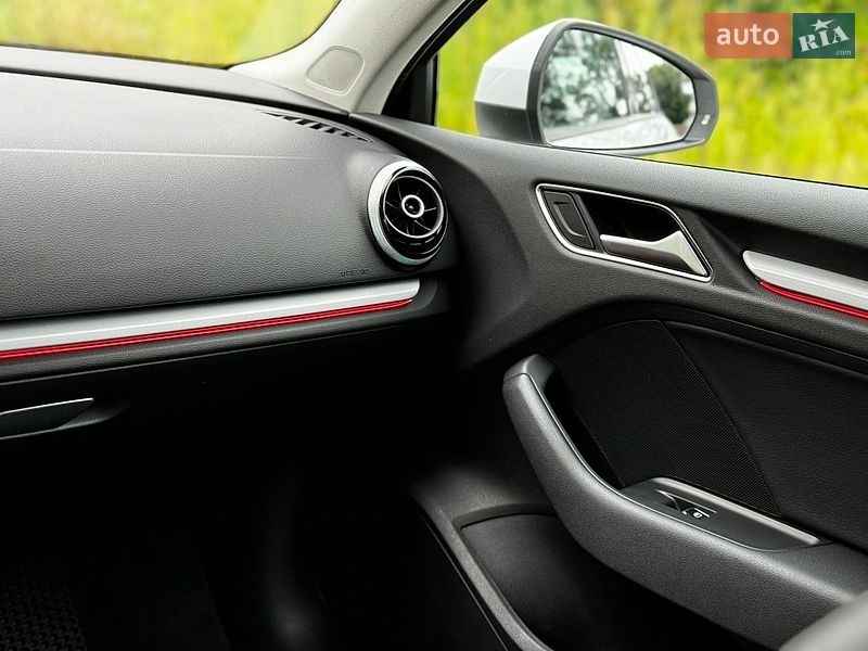 Седан Audi A3 2015 в Малине