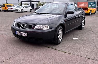 Хэтчбек Audi A3 1998 в Вишневом Хэтчбек Audi A3 1998 в Вишневом