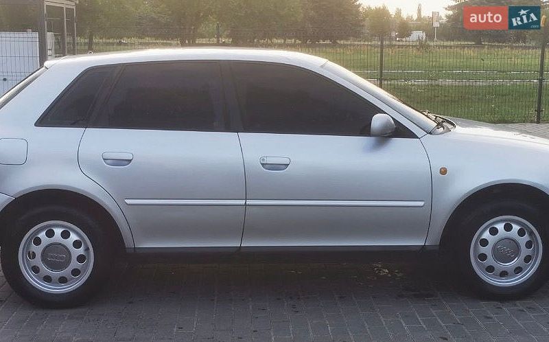 Хэтчбек Audi A3 2000 в Любомле
