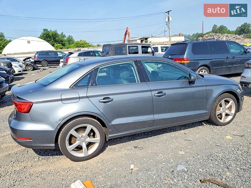 Седан Audi A3 2014 в Львове