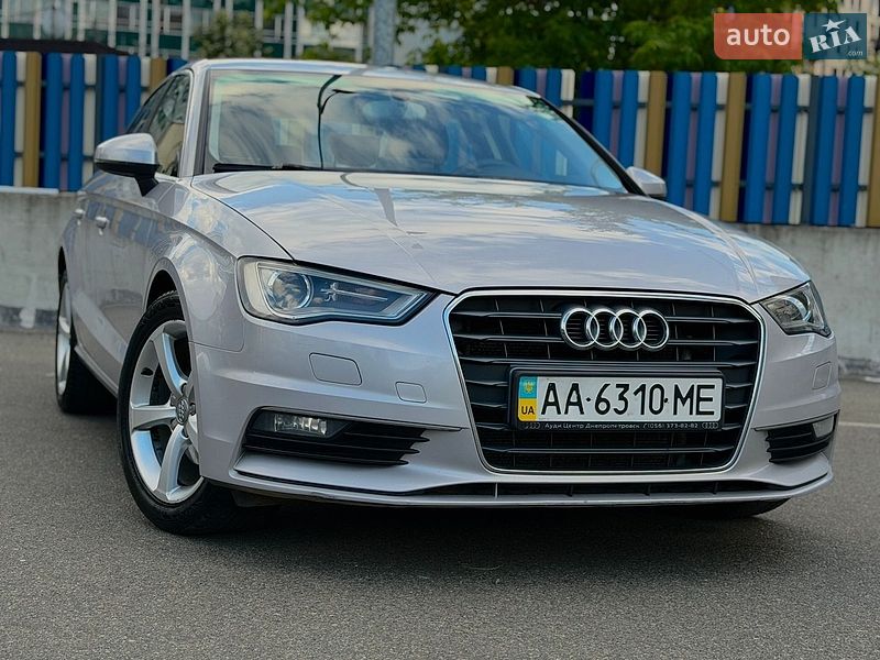 Седан Audi A3 2013 в Киеве