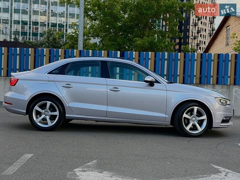 Седан Audi A3 2013 в Киеве