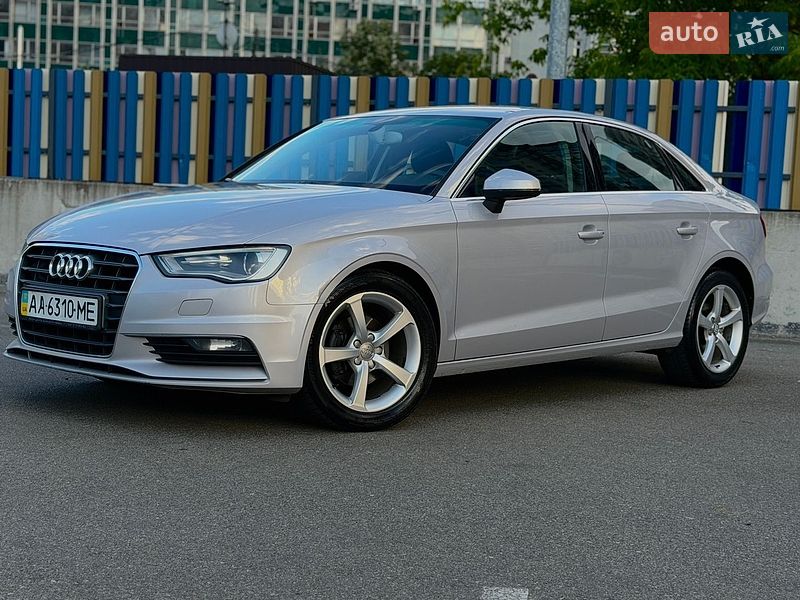 Седан Audi A3 2013 в Киеве