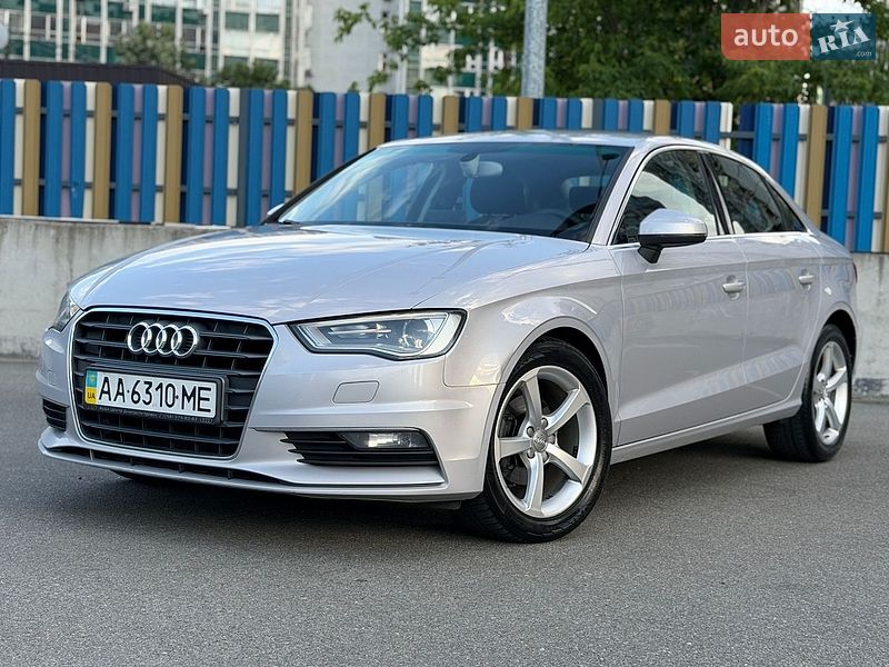 Седан Audi A3 2013 в Киеве