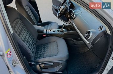 Седан Audi A3 2013 в Киеве