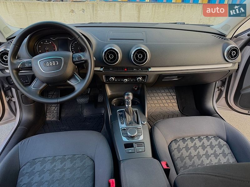 Седан Audi A3 2013 в Киеве