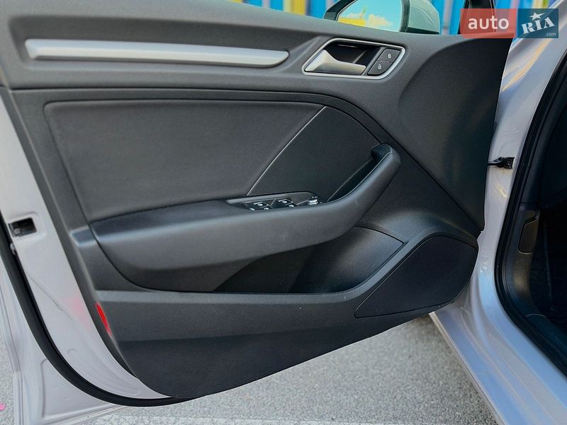 Седан Audi A3 2013 в Киеве