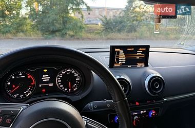 Седан Audi A3 2015 в Киеве