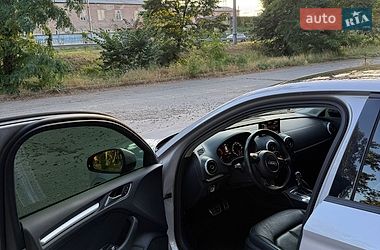 Седан Audi A3 2015 в Киеве