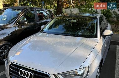 Седан Audi A3 2015 в Киеве