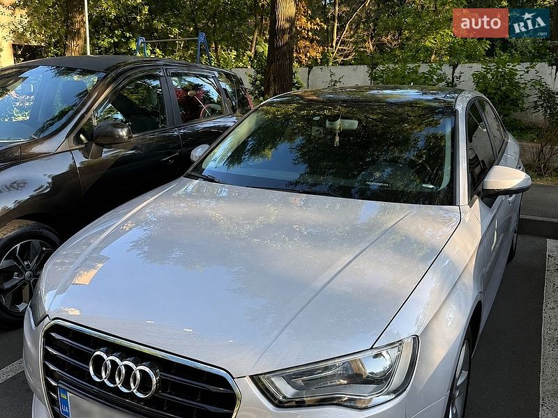 Седан Audi A3 2015 в Киеве