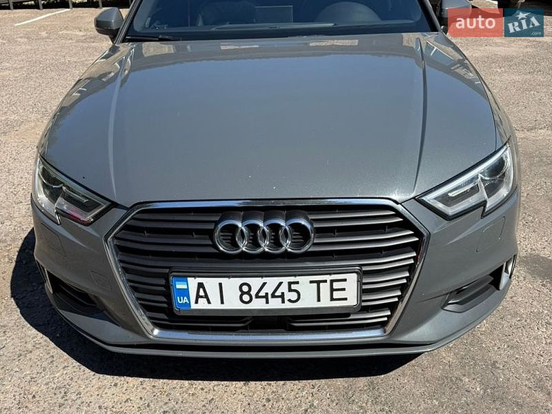 Седан Audi A3 2017 в Киеве